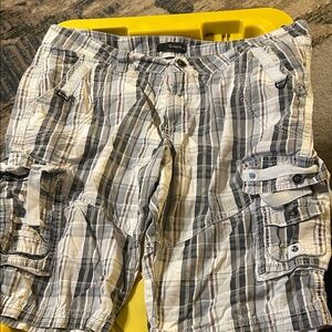 Men's Checkered Cargo Shorts - Gray and Beige